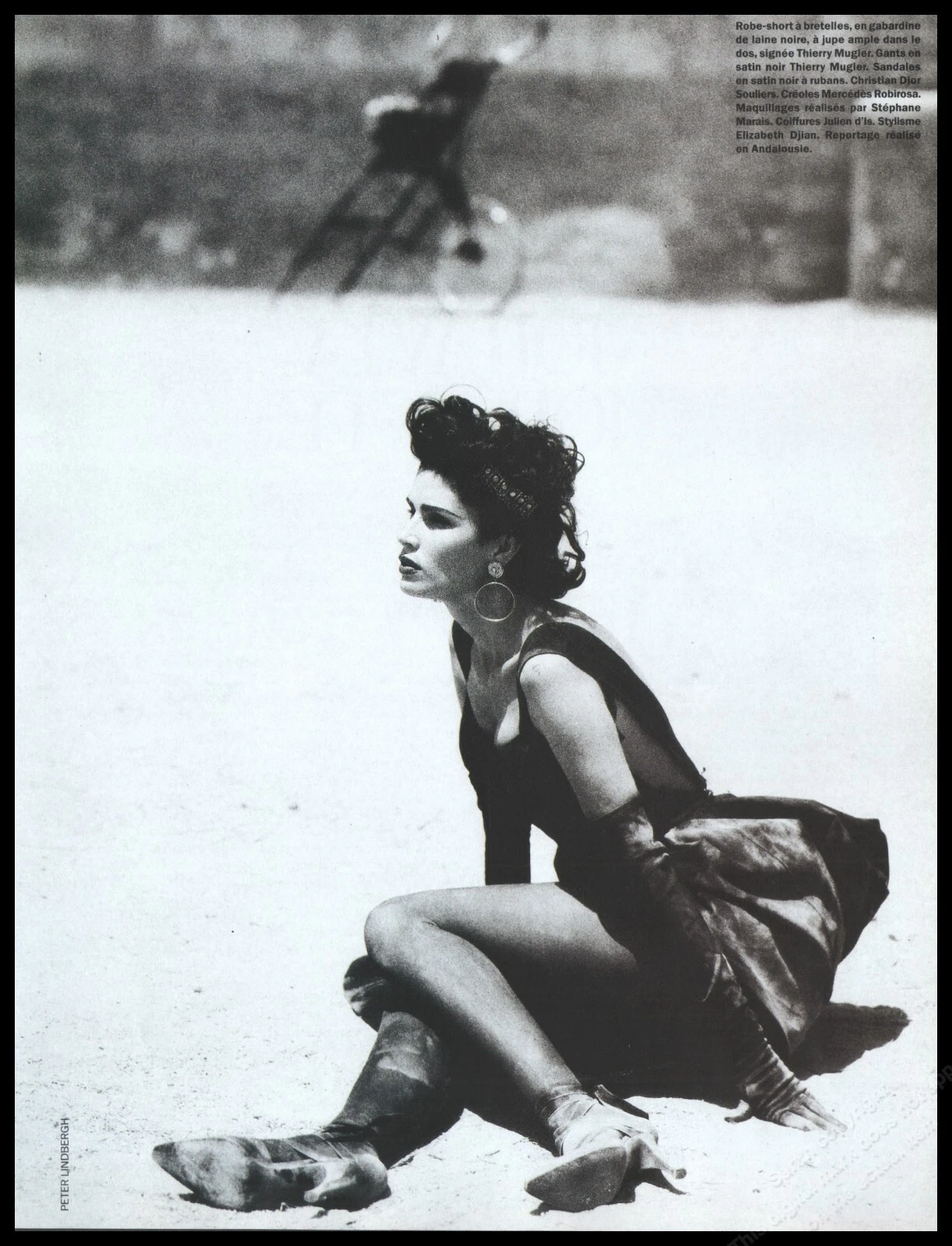 1990 talons hauts Dior Magazine publicité imprimée femmes mode chaussures jambes longues  1 pg