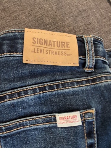 Levi Strauss Signature GIRLS Size 10 Regular Blue Distressed "Dirty Wash" - Picture 2 of 12