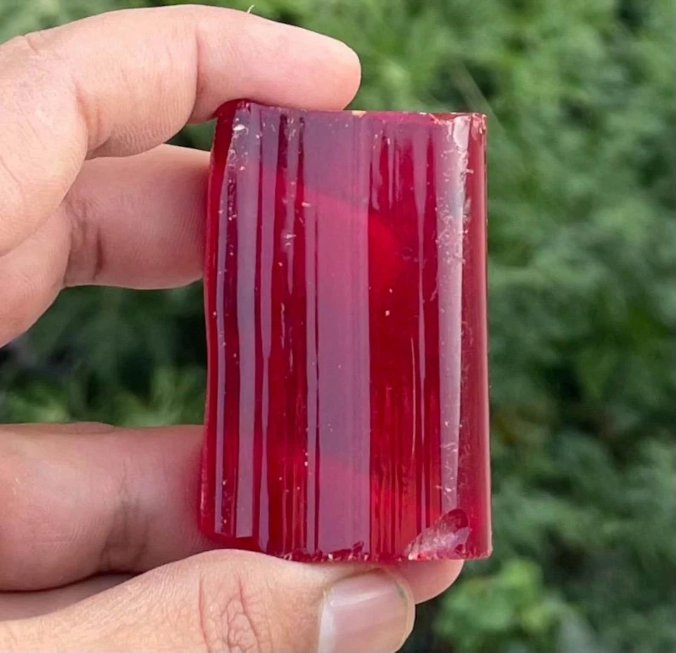Piedra preciosa suelta natural áspera rubí birmano rojo 350,17 quilates certificado GIE Foto 3 de 4