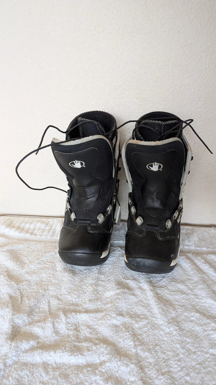 Body Glove Black Snowboard Boots Size us 7 snowboarding snow boot Eu40 25cm uk7