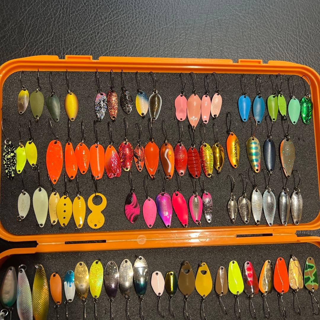 98 trout spoons with case - Image 2