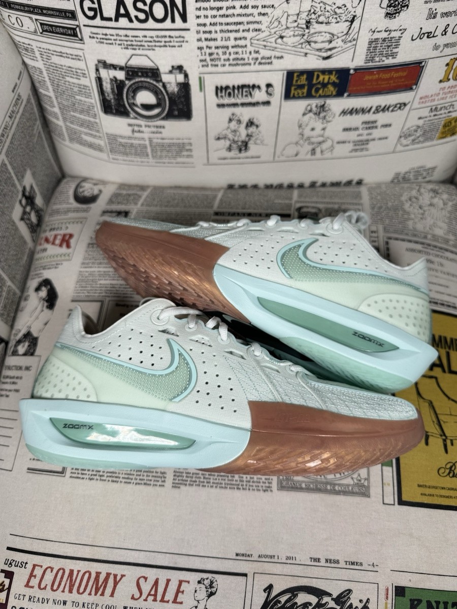 Nike‎ Air Zoom GT Cut 3 \'Shine Together\' Mens Size 10 Barely Green Jade Ice Sail Nike G.T. Cut 3 - Barely Green/Jade Ice/Sail/Safety Orange  main image 2