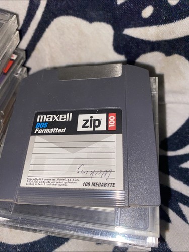 Maxell Mix Iomega Zip 100 Mo Disques PC + Apple Macintosh 27 pièces Mix Lot dos - Photo 3/9