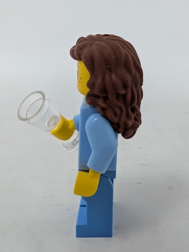 Lego Frau im Pullover mit Glas Minifigur-blau - Bild 4 von 6