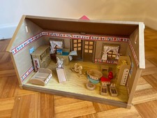 Sylvanian Families Nursery School house & figure - rare vintage collectable Tomy