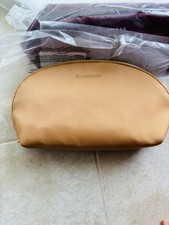 Burberry Hero Women Fragrance Small Travel Makeup Bag In Tan Color