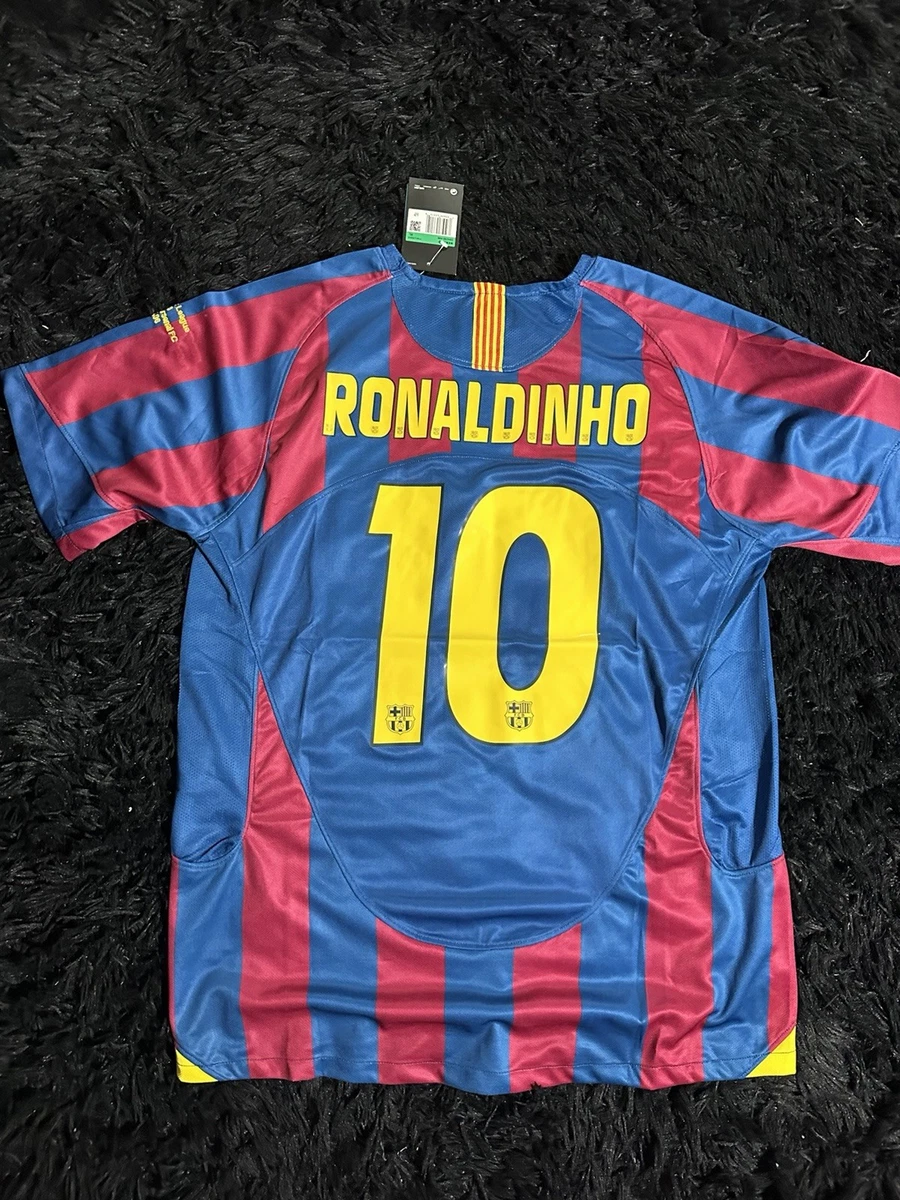FC Barcelona Ronaldinho Size XL International Club Soccer Fan