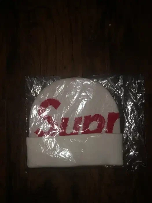 Big Logo Beanie FW20 Red & White