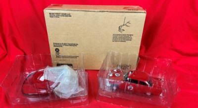 First Gear Texaco 1956 Ford Fire Chief Car With Helmet And Original Box 18-2110