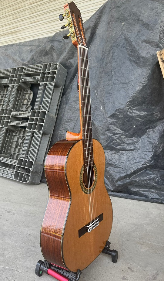 [Video] Luthier Made Solid Cedar Top With Rosewood Body Spanish Classical Guitar