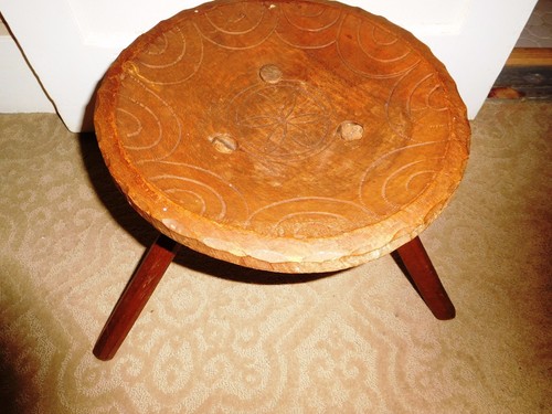 ANTIQUE AUTHENTIC AFRICAN HAND CARVED WOODEN SEAT TABLE STOOL TRIPOD BASE WOOD