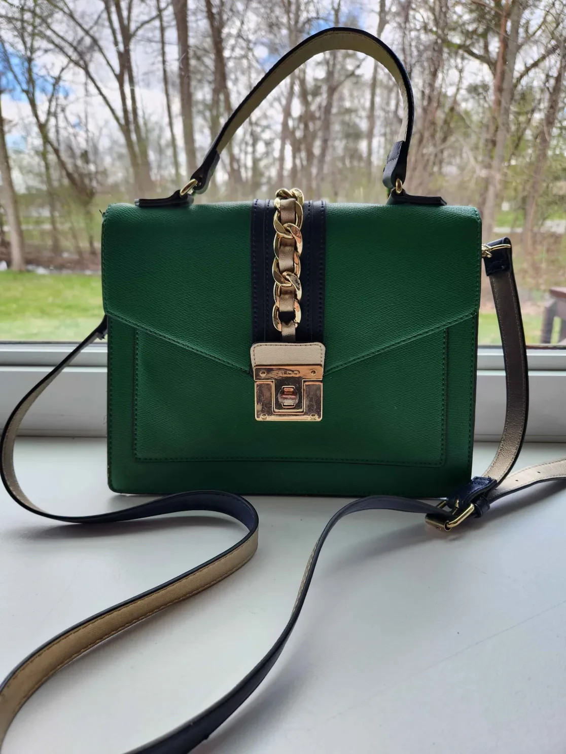 Aldo Women's Green Faux Leather Crossbody Shoulder Messenger Bag / Purse