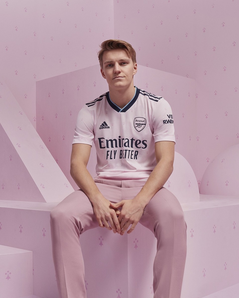 Pink Arsenal Third Shirt 2022/23 Adidas Men's L New Without Tags