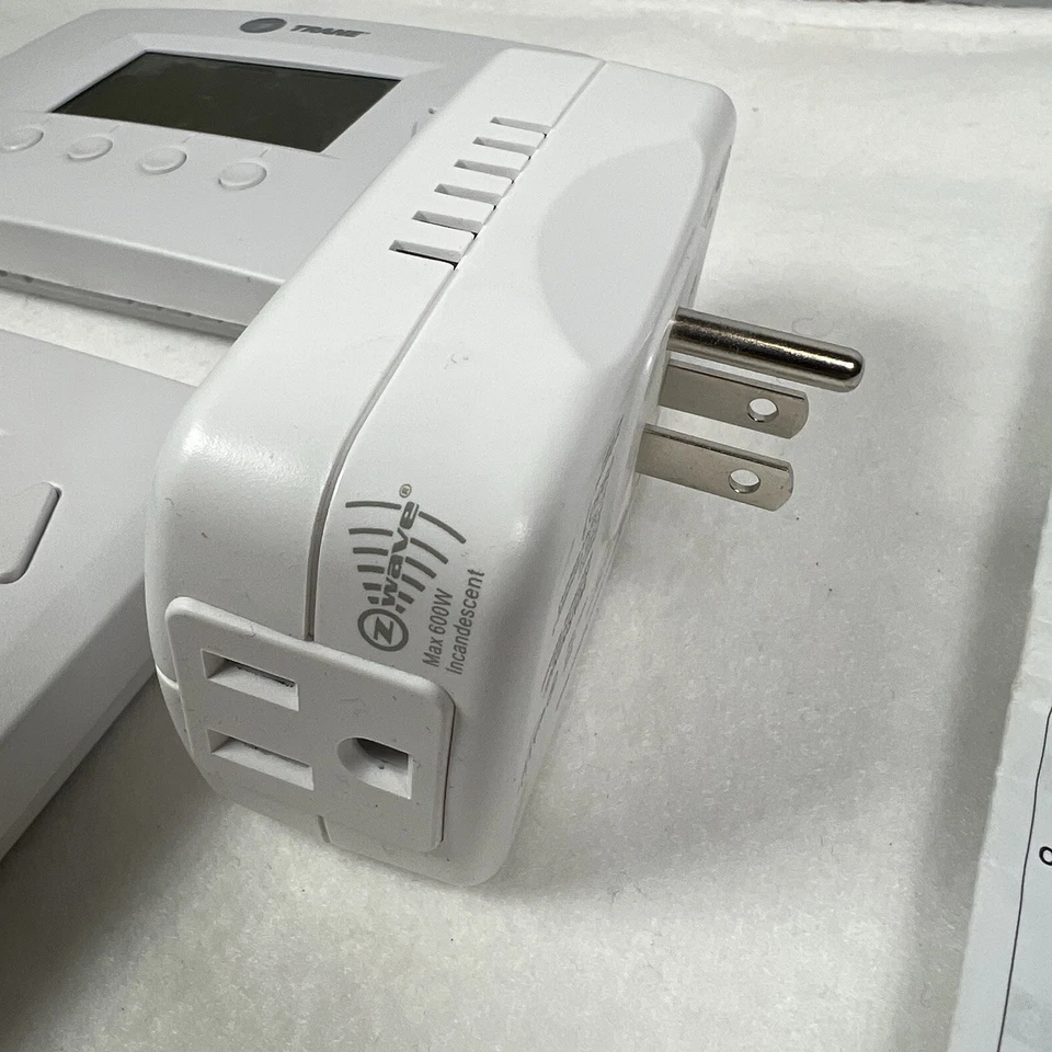 2 Schlage Link Trane Thermostats TZ45 Programmable Nexia Energy Control w/manual - Image 4 of 4