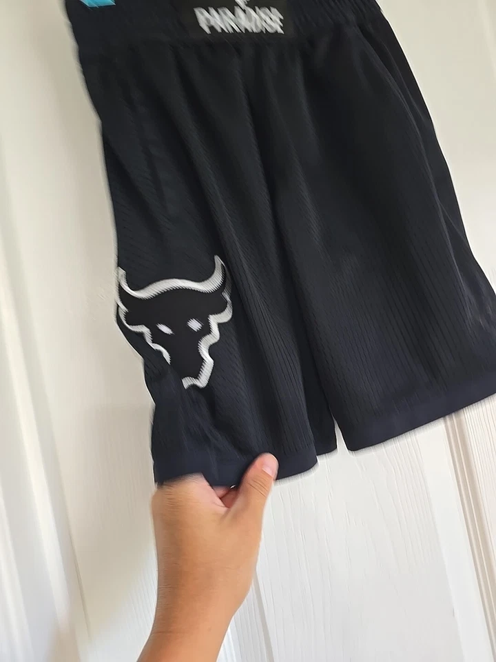 Under Armour Boys Size Xs Rock Shorts - Image 2 of 4