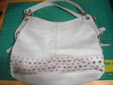 GORGEOUS BEIGE SHOLDER BAG FAUX LEATHER WITH GOLDTONE HARDWARE & STUDS CLEAR