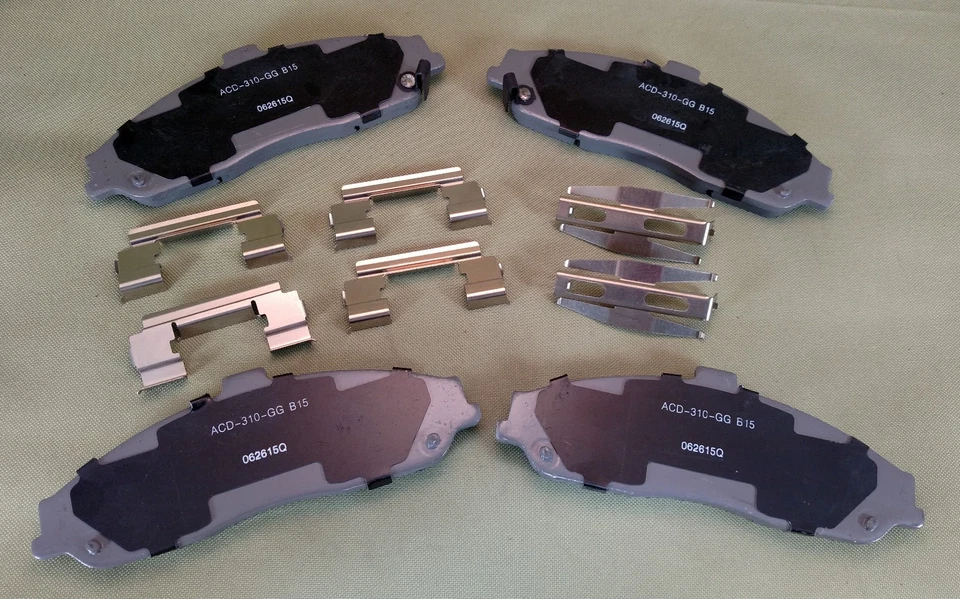GM Front Ceramic Brake Pad Set,C6 Corvette,2005,06,07,08,09,10,11,12,13,Complete - Image 2 of 2