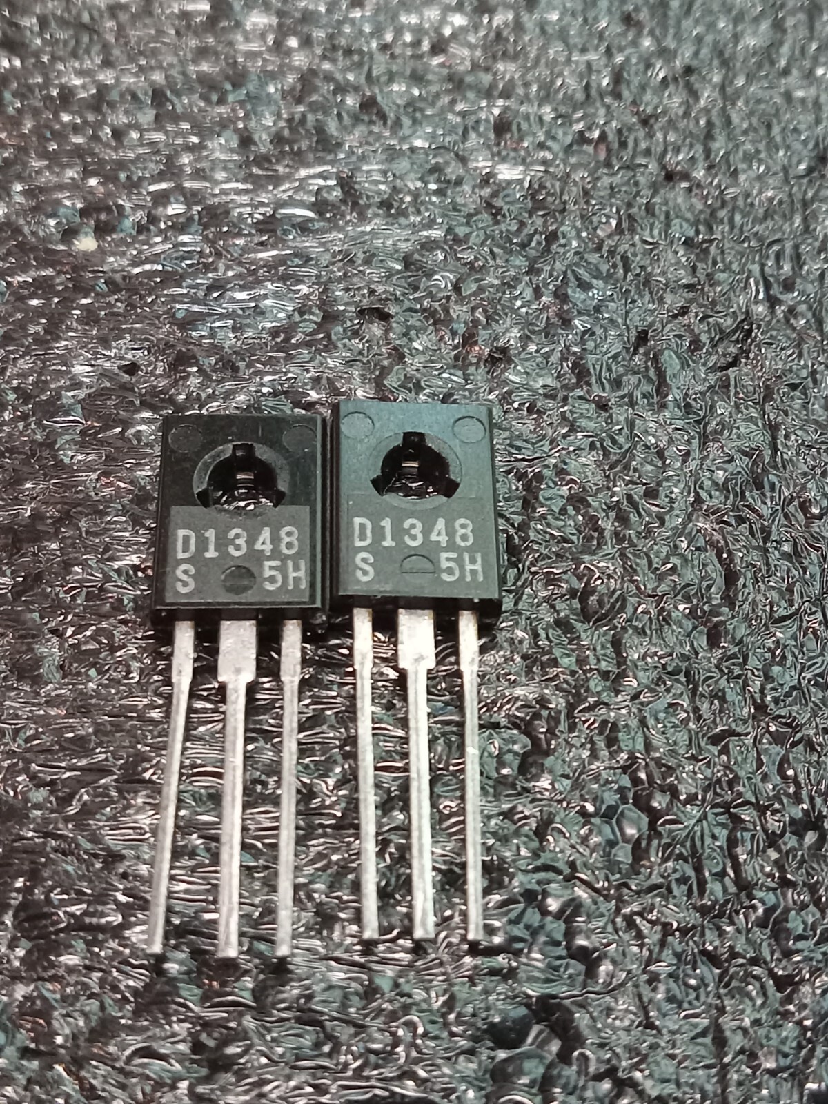 2SD1348 NPN Darlington Pair Hfe163166 Very Close Veb 0.702 & 0.703 eBay