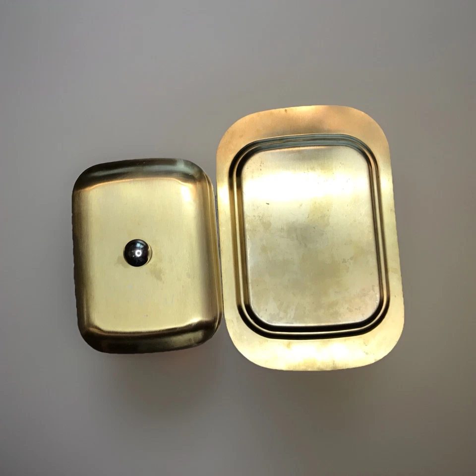 Plato de mantequilla dorado de acero inoxidable formas cuadradas Foto 4 de 4