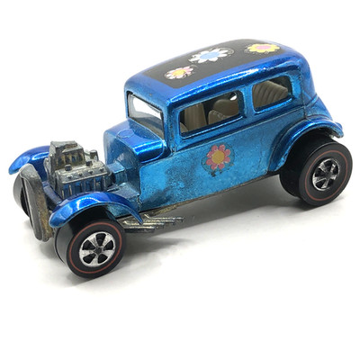 Hot Wheels Redline Classic  32 Ford Vicky 1968/1969 Blue White Interior - U.S.A.