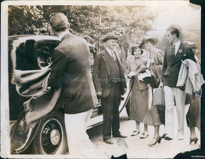 1933 Mrs Franklin D Roosevelt Eleanor Smiling With People Politics Photo 8x10