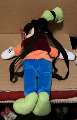 Vintage Disney Goofy Huggable Wearable Plush Backpack  display picture 3