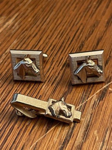 Horse Head Shields Fifth Avenue Gold Tone Cufflinks & Tie Tack Great Condition - Picture 15 of 17