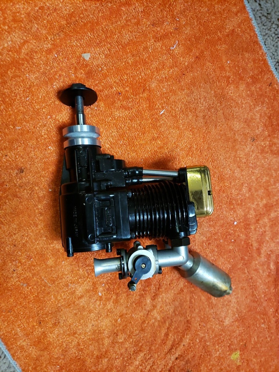 Saito Engine - Saito FA-150 Golden Knight four stroke