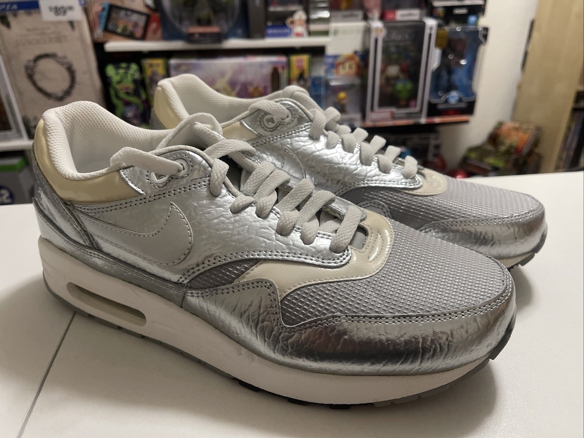 2009 Nike Air Max 1 Apollo Lunar Pack Metallic Silver 308866 