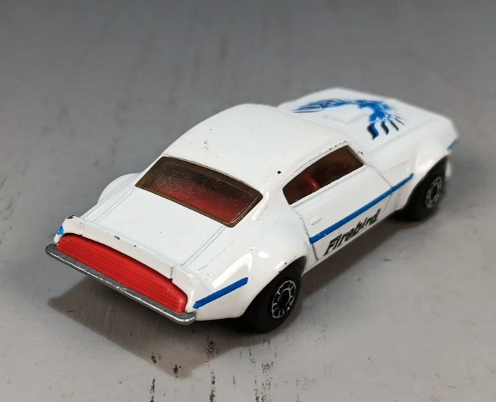 Pontiac Firebird 1979 Matchbox Superfast No.16 blanco y azul Foto 3 de 4