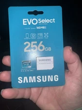 Samsung EVO Select (2021) 256GB microSDXC UHS-I Memory Card (with SD Adapter)