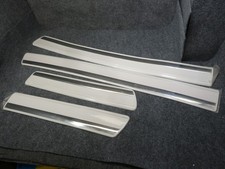 03-07 Silverado Oem Front Rear Door Trim Rubber Body Side Moulding Whitechrome 03-07 Silverado Oem Front Rear Door Trim Rubber Body Side Moulding Whitechrome
