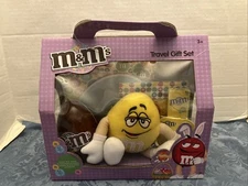 RARE 2014 Mars M&Ms Travel Gift Set Yellow Peanut M & M's Plush & MORE UNOPENED