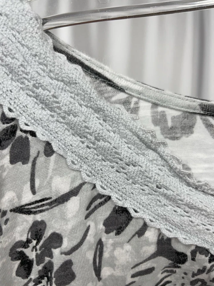 Laura Scott Woman's Top 1X Black Floral Paisley Embroidered Boho Long Sleeve Foto 3 de 4