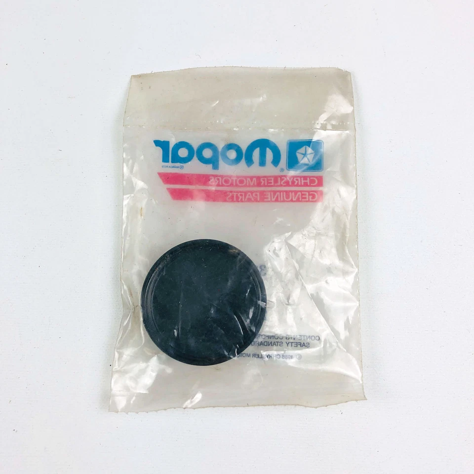 Mopar 33000438 Cap Coolant Bottle OEM NOS 1988-90 8cy Jeep Gnd Wagoneer J10 J20 - Image 4 of 4