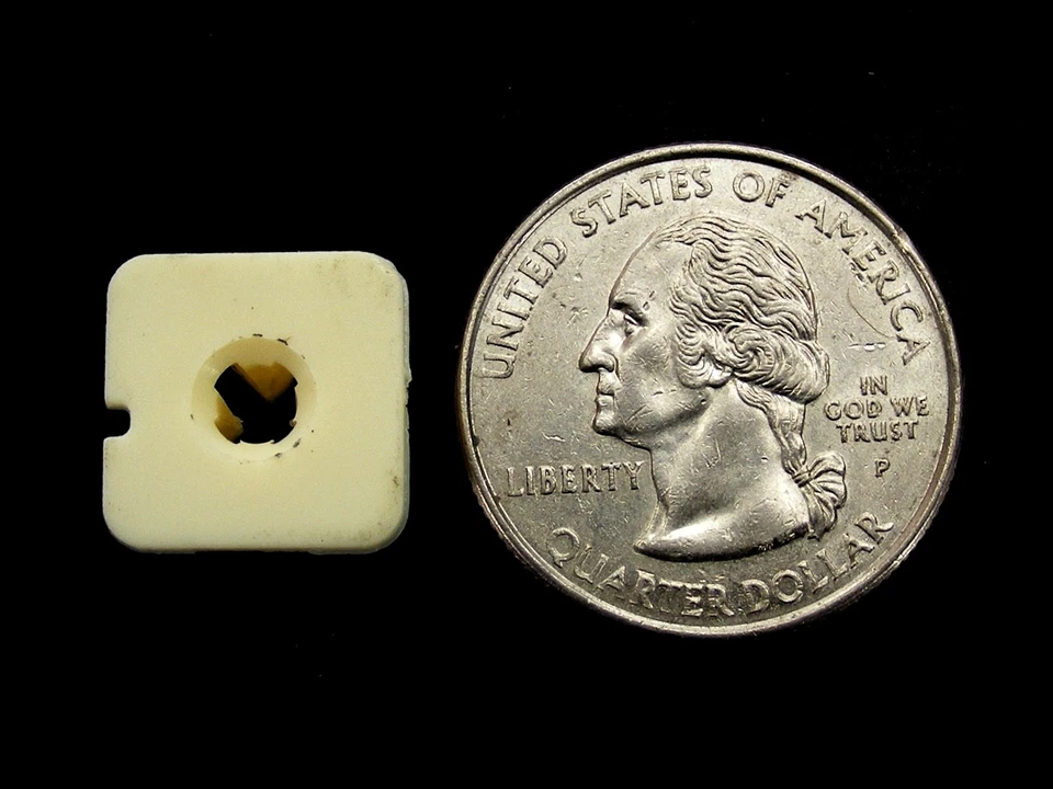 Subaru Nylon Nuts- Fit 1/4" to 11/32" Square Hole- #8#10 Screw- 100pcs 25ea #053 - Image 2 of 4