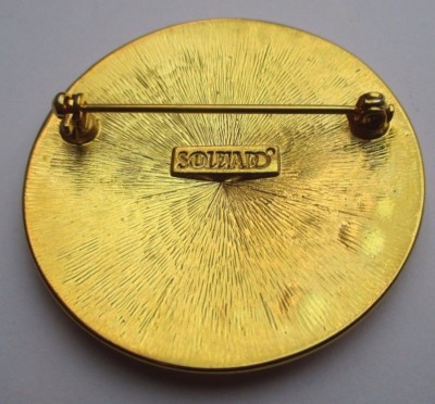 Broche Vintage Soleil Finement Travaillée - Couleur Or, Parfait état, Marque Soleilado