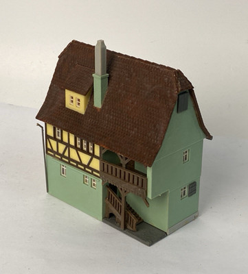 Faller HO TT N Half Timbered Wine House 4'' x 2-3/8'' x 4-3/4'' Missing Door