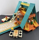 Vintage Fisher Price Little People Play Family A Frame House #990.
