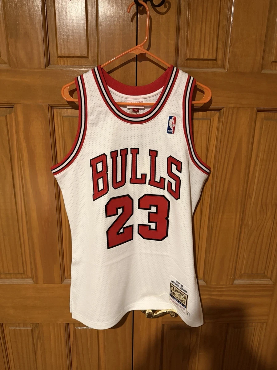 Michael Jordan Chicago Bulls White Fan Jerseys for sale | eBay
