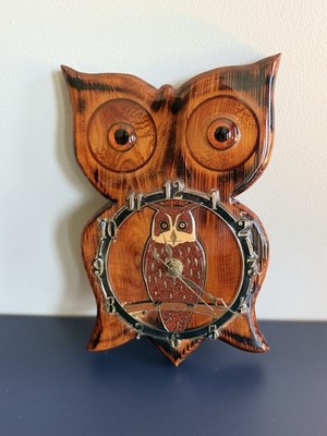Vintage Handcrafted Owl Shaped Wooden Wall Clock Vintage Quartz Battery Operated