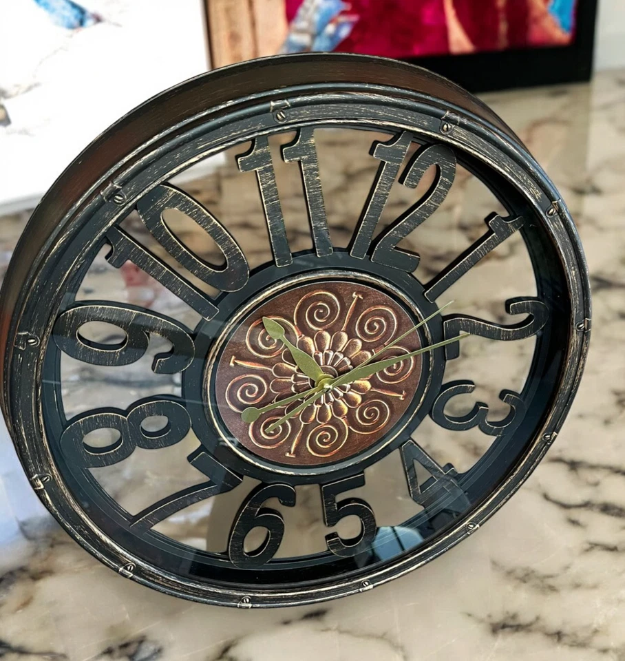 43 cm Vintage Wall Clock Classic Antique Quartz Silent Non-Ticking Home Décor - Image 2 of 4