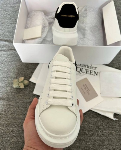 Scarpe Alexander McQueen Bianche con Tallone Nero Scamosciato Taglia 35-45 - Imagen 5 de 6