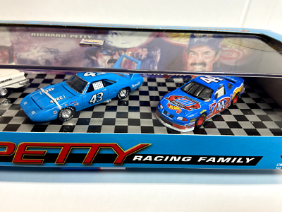 ホットウィール ペティ レーシング PETTY RACING FAMILY s-l400.png