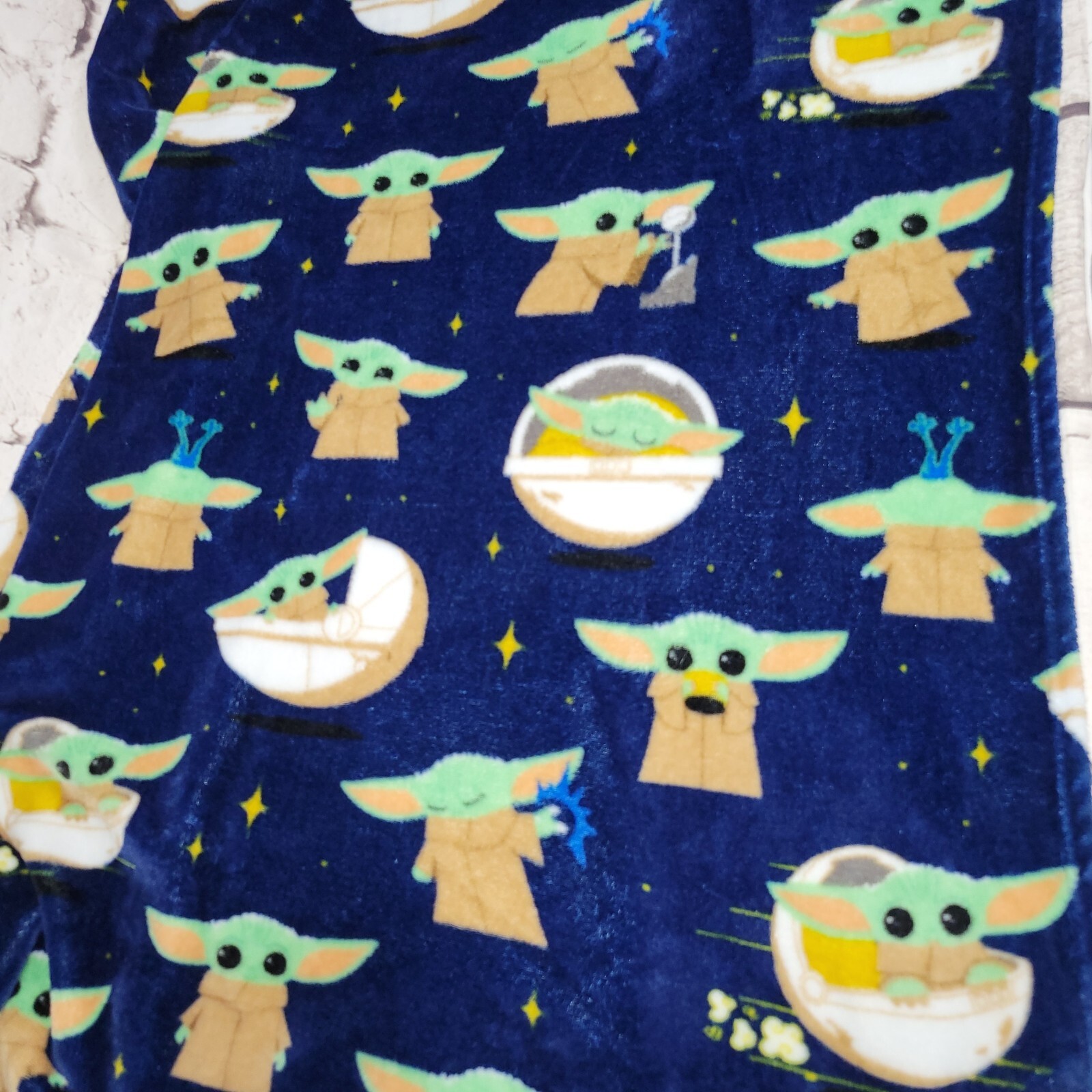 Star Wars Mandalorian Baby Yoda Fleece Blanket with Plush Toy & Sleep