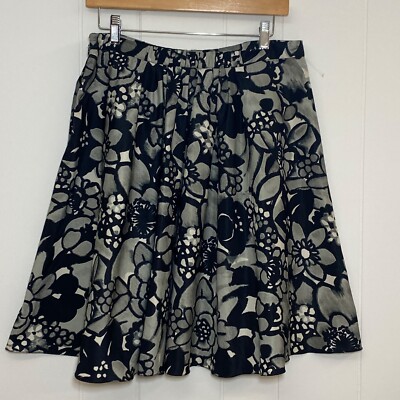 Moschino Cheap and Chic Skirt 10 Gray White Black Floral Polyester Full A-Line