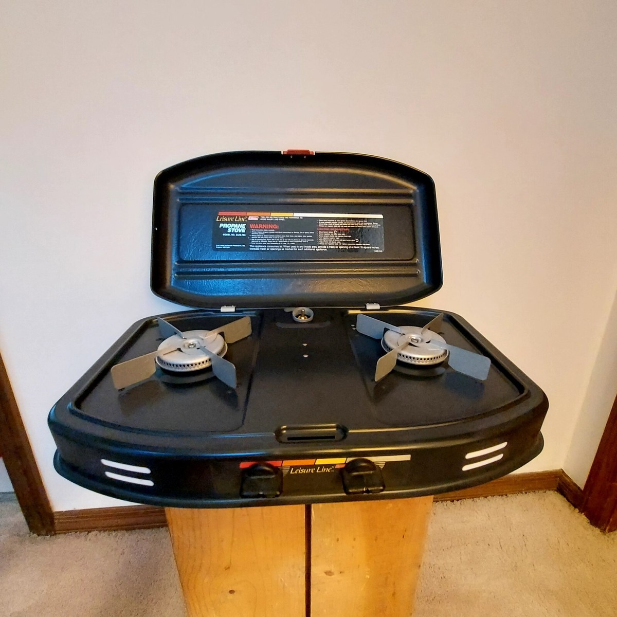 Coleman Leisure Line 2 Burner Propane Stove 5420-700 & Propane