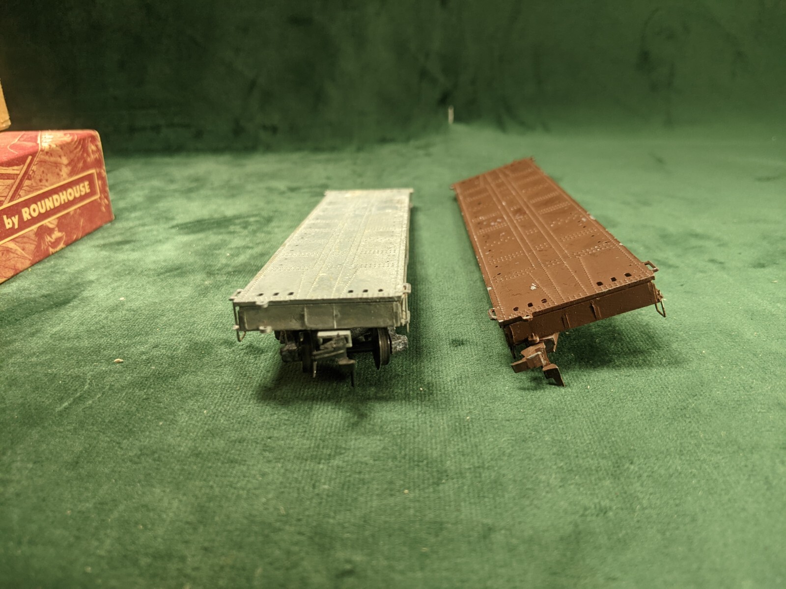 Ho scale Vintage Roundhouse all metal 200 ton Flat cars NYC