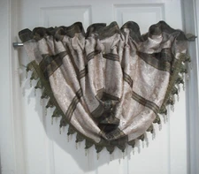 CHAPEL HILL Green & Ivory DAMASK Striped Valances (4) EUC