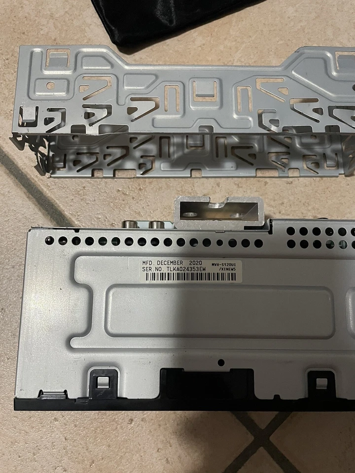 Pioneer MVH-S120UI - Immagine 4 di 4